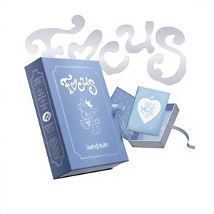 Hearts2Hearts - El primer miniálbum [FOCUS] (Versión Rule Book) Álbum Oficial de Kpop Coreano en CD - Product Image 1