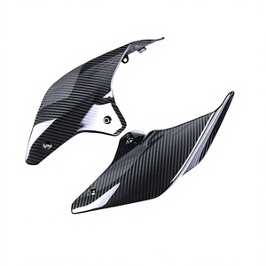 Carénages latéraux avant en fibre de carbone sèche 3K, légers, haute résistance, trous pré-percés, adaptés à la moto Ducati Streetfighter V4 V4S - Product Image 1