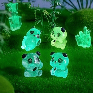 Prix d'usine réduit : Miniatures de panda en résine, jouets lumineux, mini artisanat en résine, panda lumineux, décor de jardin, accessoires miniatures - Product Image 2