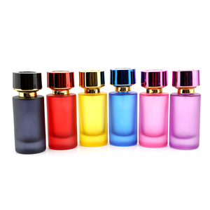 Custom Color Hot Sale Large Capacity Perfume <b>Bottle</b> Luxury Clear 50ml Round Glass Perfume <b>Bottle</b> with Gold Spray Cap - Product Image 2