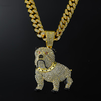 Pendentif Bulldog Iced-Out Tendance en Alliage de Zinc Plaqué Or 14K avec Strass, Bijoux Hip Hop Streetwear, Chaîne Maille Cubaine