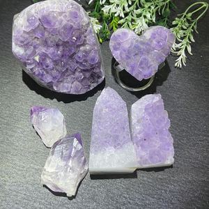Venta al por mayor racimo de amatista natural vintage Feng Shui cristal artesanía artículo forma libre corazón soporte Torre <span class=keywords><strong>punto</strong></span> para decoración curativa - Product Image 1