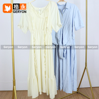 Geryon Vintage Grosir Baju Bekas Musim Panas Gaun Maxi Sutra Bundel Campuran Lot Besar Gaun Malam 45kg MOQ Bal Pakaian