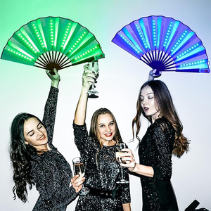 Éventail lumineux LED coloré en bambou, pliable, design moderne, pour les fêtes de remise de diplôme, Halloween, clubs - Product Image 5