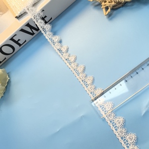 Ruban de dentelle brodé en forme de cœur de haute qualité et à bas prix, 2,5 cm de large, soluble dans l'eau, 100% polyester, avec paillettes pour chaussures et sacs - Product Image 2