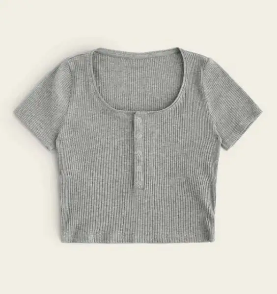 Vente en gros chemisiers pour femmes tricotés de couleur unie à manches courtes personnalisés nouveauté crop top décontracté uni OEM hauts personnalisés pour les femmes