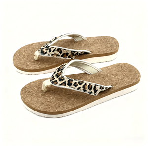 Tongs classiques pour femmes à imprimé léopard, semelle intérieure confortable en EVA, brides blanches, semelle épaisse pour un usage quotidien, décontracté et élégant - Product Image 1