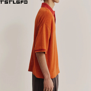 Polo en maille personnalisé pour homme, orange et bordeaux, col et poignets contrastants, coupe oversize, manches courtes, fabricants de polos pour hommes en gros - Product Image 4