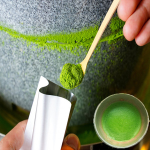 Poudre de thé vert matcha de qualité supérieure, matcha YAME de qualité cérémonielle, finement moulu à la vapeur - Product Image 5