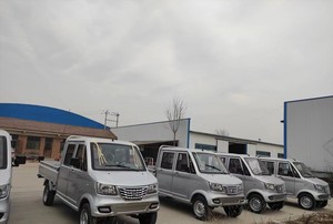 Hot Selling <b>Mini</b> Box Type Three-door Double-row Electric Cargo Van Truck <100km Range 50kW <b>Motor</b> Four-wheel Disc Brakes - Product Image 5