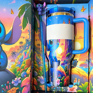 Venta al por mayor de fábrica: Vaso térmico de acero inoxidable de 40 oz con diseño de Stitch, taza con asa, doble pared, aislamiento al vacío, con caja de regalo - Product Image 1