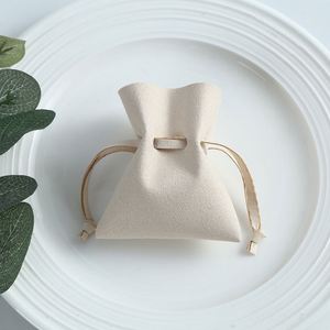 ถุงเก็บเครื่องประดับไมโครไฟเบอร์ขนาดเล็กพิมพ์โลโก้แบรนด์ได้ หลายสี แบบเชือกรูด  กระเป๋าผ้ากำมะหยี่ใส่เครื่องประดับ - Product Image 4