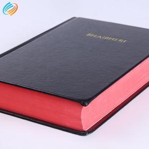 Maqueta Gratuita <span class=keywords><strong>de</strong></span> Cubierta <span class=keywords><strong>de</strong></span> Cuero Negra Personalizada con Estampado en Caliente y Papel Bíblico - Product Image 2