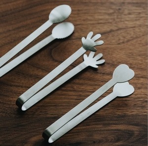 DFT06-5 Stock Promotion Gifts Wholesale Cheap Made in China Hand Palm Finger Shape Ice Tongs Sugar Mini Tongs - Product Image 2