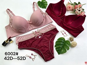 2,45 Dollari Y6002 #   Set Reggiseno Plus Size 42D-52D con Chiusura Posteriore a 3 Ganci, Ferretto e Push-up, con Slip e Stampe di Strass - Product Image 5