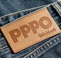 Patch en cuir PU gravé au laser personnalisé, étiquette en cuir gaufré, thermocollant ou à coudre pour jeans, denim, chapeaux et vêtements – Vente en gros