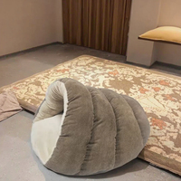 Lit de grotte à câlin à motif solide à la mode moderne pour chats et chiots Rectangle Utilisation intérieure Lavable Durable pour le confort hivernal