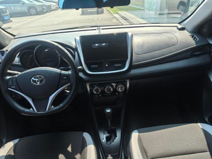 Toyota <span class=keywords><strong>Yaris</strong></span> L <span class=keywords><strong>2011</strong></span> 1.5L CVT Benzina Auto Usata 5 Porte 5 Posti Hatchback Veicolo di Seconda Mano - Product Image 6