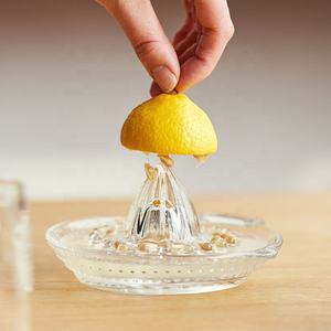 Accessoire de cuisine écologique <span class=keywords><strong>en</strong></span> <span class=keywords><strong>verre</strong></span> transparent avec <span class=keywords><strong>manuel</strong></span> de ménage de <span class=keywords><strong>presse</strong></span>-agrumes de <span class=keywords><strong>citron</strong></span> de tasse graduée - Product Image 3