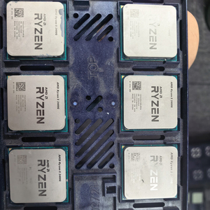 ซีพียู <span class=keywords><strong>Ryzen</strong></span> <span class=keywords><strong>5</strong></span> <span class=keywords><strong>2400G</strong></span> R5 <span class=keywords><strong>2400G</strong></span> 3.6 GHz Quad Core Thread 65W รุ่น YD2400C5M4MFB ซ็อกเก็ต AM4 มือสอง - Product Image 3