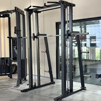 Meilleure Vente : Station de Musculation Commerciale Multifonctionnelle avec Crossover par Câbles, Smith Machine et Rack de Musculation Robuste en Acier pour Salle de Sport