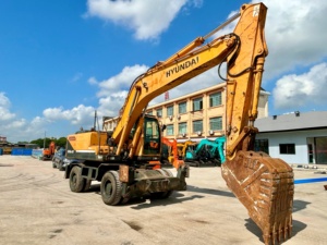 Excavatrice sur chenilles HYUNDAI 210W-9T d'occasion, en excellent état, sans fuites, vitesse de déplacement élevée 35 km/h, moteur diesel, pompe – VENTE CHAUDE - Product Image 5