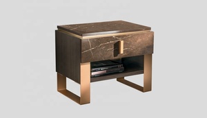 Juego de Muebles de Dormitorio de 5 Piezas, Estilo Italiano Contemporáneo, Tapizado en Madera Maciza, con Espacio de Almacenamiento, Color Marrón Dorado, Tallado a Mano - Product Image 4