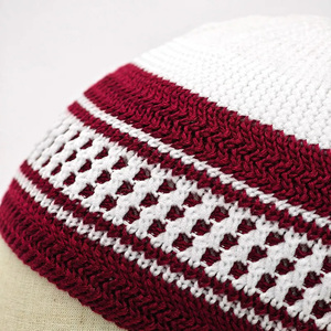 Chapeau kufi musulman en maille brodée respirante avec haut arrondi et design élégant - Product Image 5