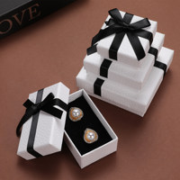 Boîte cadeau rigide en carton de couleur unie pour bijoux, avec insert en velours pour bagues, boucles d'oreilles et colliers, vente en gros