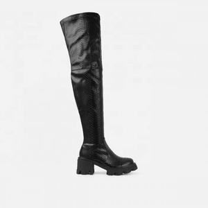 Bottes hautes en similicuir noir à semelle épaisse pour femmes ou dames - Product Image 6