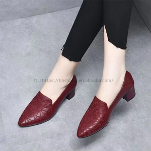 Factory Wholesale Premium Leather <b>Black</b> Pointed -toe Chunky Heel on Women's <b>Pumps</b> for Luxury High Heels Shoes - Product Image 4