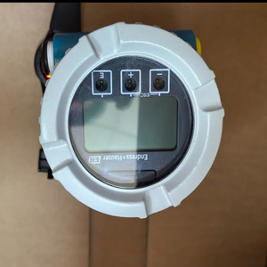 Transmetteur de niveau radar FMR67B 80 GHz Endress+Hausers, haute fréquence, pour une surveillance précise du niveau dans des environnements difficiles, industrie - Product Image 1