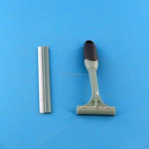 Xách tay Silicone Mini giống cây chổi sàn nhựa và cửa sổ kính gạt nước - Product Image 2