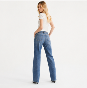 Jean évasé taille mi-haute pour femme, style western, en denim délavé vintage avec rivets décoratifs et surpiqûres contrastantes - Product Image 2