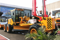 Niveleuse à moteur de chantier STG190C-10S pour un nivellement précis du terrain avec un dozer avant et un ripper arrière en vente