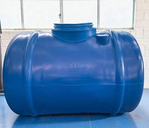 Vente flash : Réservoir d'eau horizontal en plastique 100% vierge du Vietnam, 2000L / Réservoir en plastique couché - 137x185x145 cm - Product Image 5