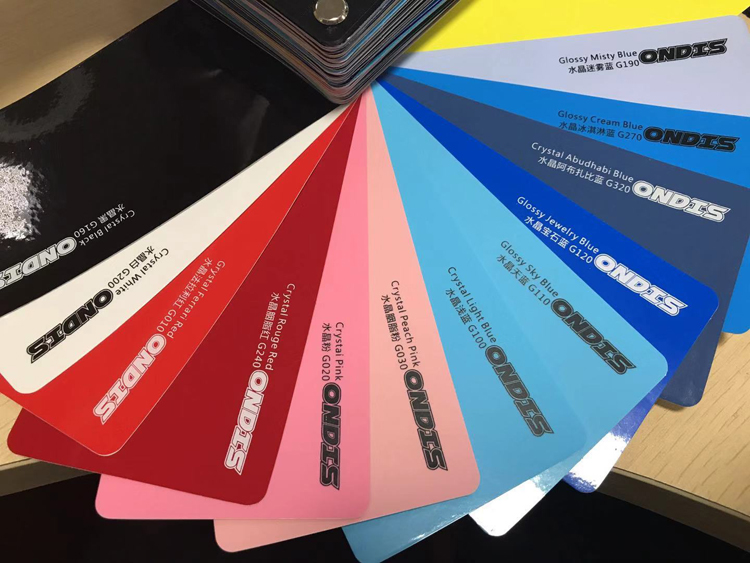 Vedi la tabella dei colori per i dettagli