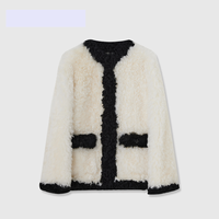 YR032 couleur contrastante véritable manteau de fourrure d'agneau de mouton bouclé pourrait fabriquer sur mesure veste de mode haut de gamme