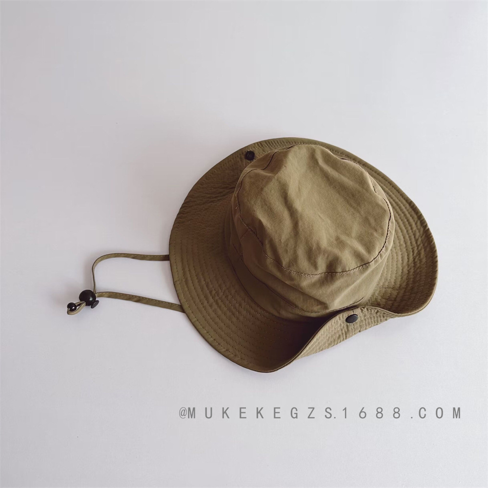 Un stile verde militare per bambini