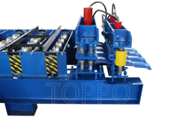 Machine de formage de tuiles métalliques à haute précision avec structure de base renforcée
