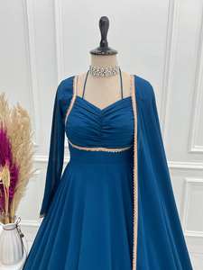 Robe Anarkali de luxe en Georgette avec broderies riches et ensemble dupatta en tulle, robe longue évasée pour femme à prix avantageux – Grande Vente - Product Image 5