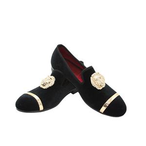 Brogue-mocasines de cuero con borlas para <span class=keywords><strong>hombre</strong></span>, zapatos masculinos de suela dura, de cuero, a la moda, talla grande 48, hechos en China - Product Image 1