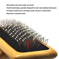 Baoli OEM vente en gros de petite brosse en bambou pour animaux de compagnie toilettage poils de chien épingles dures peigne en bambou pour animaux de compagnie brosse lisse poignée brosse pour animaux de compagnie