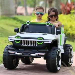 Auto elettrica per bambini di vendita calda telecomando a quattro ruote veicoli fuoristrada l'auto giocattolo per bambini può sedersi In un'auto per bambini doppia per adulti