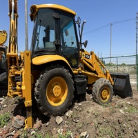 Chargeuse-pelleteuse d'occasion JCB 3CX 4CX 3DX en bon état, avec heures de travail réduites