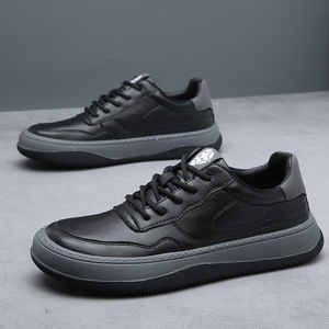 Nouvelles Chaussures Homme Printemps 2026 - Baskets Blanches Polyvalentes - Chaussures Décontractées en Cuir Respirantes pour Homme - Chaussures de Skate Décontractées Imperméables - Product Image 1