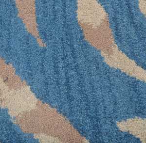 Tapis de couloir en laine touffeté à la main bleu contemporain Taille personnalisée écologique avec poils hauts et motif abstrait - Product Image 5