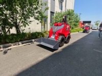 Minipala cingolata compatta economica per uso edile e agricolo
