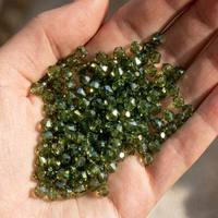 Strass à coudre YAXI Modèle 550, forme diamant, en résine époxy facettée de 4 mm, vert kaki, à dos plat, haute brillance, écologique et durable
