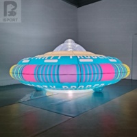 Modèle de vaisseau spatial gonflable imprimé sur mesure, apparence multicolore, décoration pour événements nocturnes en centre commercial et expositions